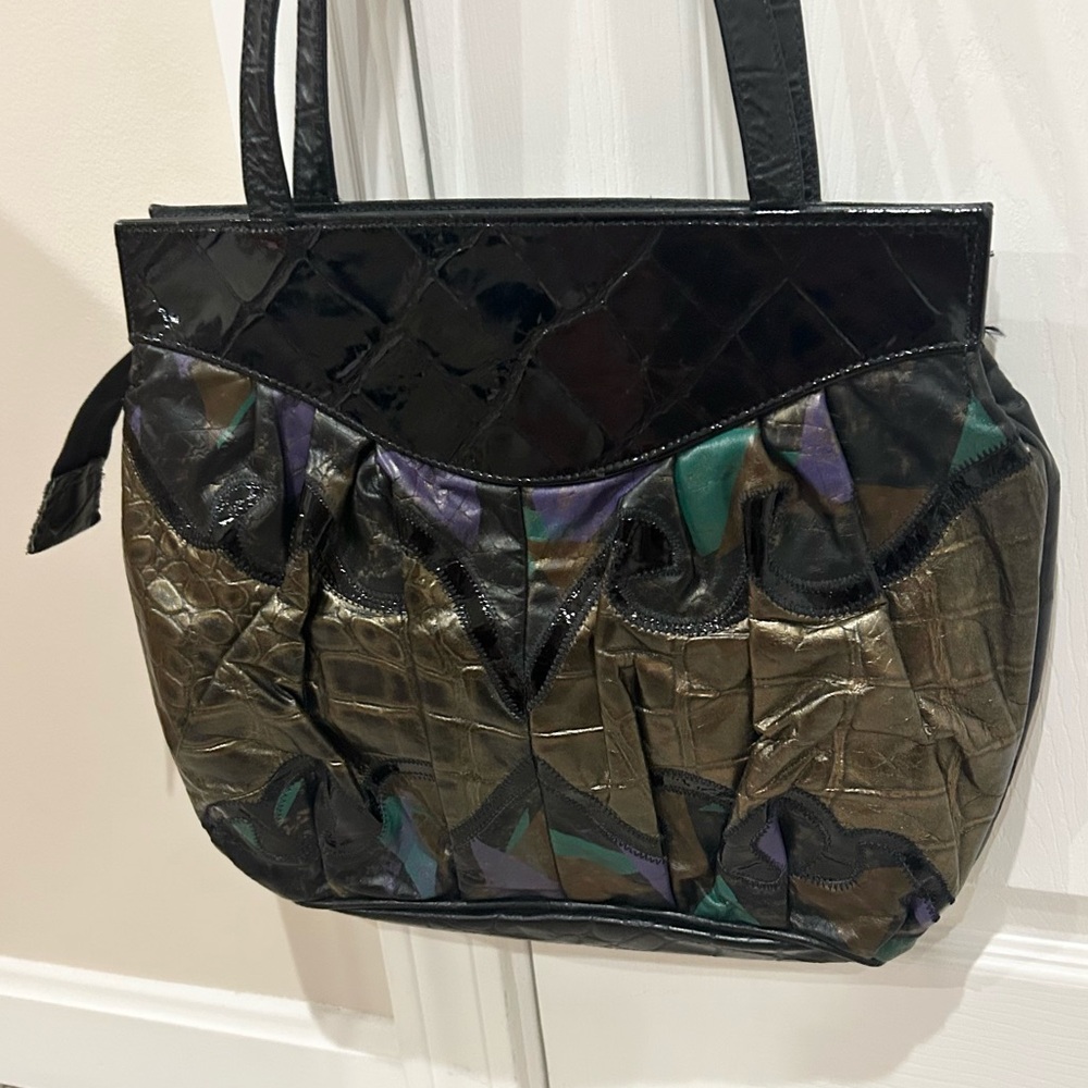 BEAUTIFUL VINTAGE Women’s Leather Bag. BARELY USED. 1980’s